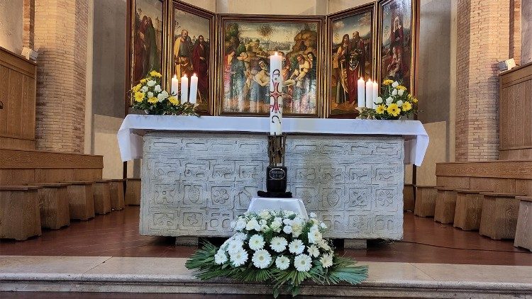 L'altare del Camposanto Teutonico