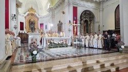 Kardinali Parolin kryeson Meshën Shenjte në Katedralen e Capodistria-s