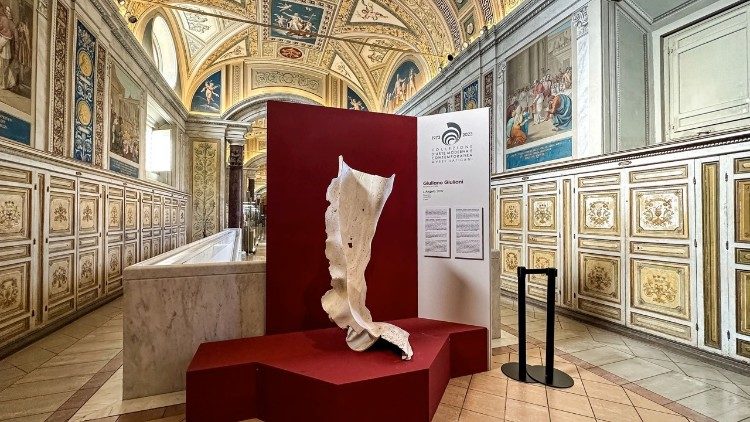 L'Angelo di Giuliano Giuliani nella mostra 'Contemporanea 50'  ai Musei Vaticani
