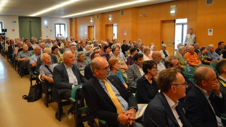 Il pubblico alla presentazione del volume. Foto arcidiocesi di Udine