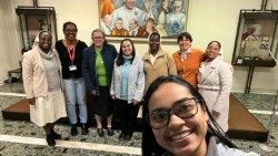 Irmãs da Congregação de Santa Doroteia visitam a Rádio Vaticano