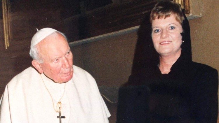 Szili Katalin házelnök II. János Pál pápával