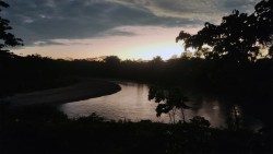 Visita pastoral en la selva amazónica de Ecuador