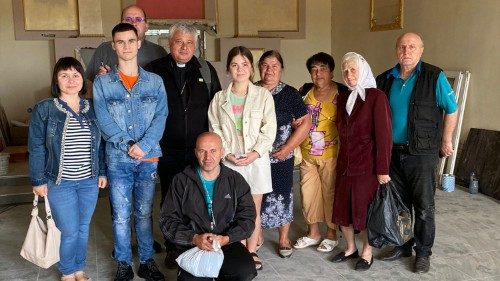 Ukraine: Kardinal Krajewski in Cherson