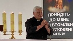 Один із моментів шостого візиту кардинала Краєвського в Україну