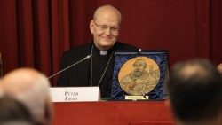 Erdő Péter bíboros átveszi a Vox Canonica - díjat a római képviselőházban