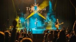 Италианската християнска музикална група The sun по време на концерт