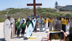 Symboly Světových dní mládeže při pouti portugalskými diecézemi
