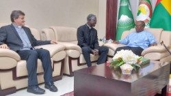 Bispo de Bissau (Guiné-Bissau), Dom José Lampra Cá, encontra o Presidente da República Umaro Sissoco Embaló