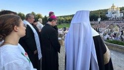 الأسقف المعاون على أبرشية ليشبونة يحدثنا عن زيارته إلى أوكرانيا ولقائه مع الشبيبة