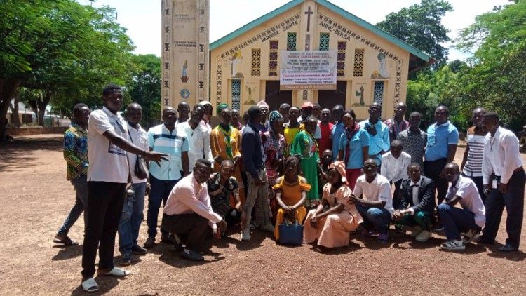 Des jeunes  centrafricains du diocèse de Kaga Bandoro