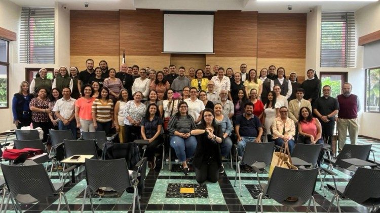 Costa Rica: II Congreso nacional de protección de menores, adultos en vulnerabilidad y prevención de abuso en la Iglesia