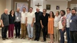 Il comitato organizzatore degli Incontri Teologici del Mediterraneo. L'arcivescovo Uzinic è al centro, il sesto da sinistra
