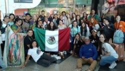 Un gruppo di giovani messicani appena arrivati a Porto per le Giornate nelle diocesi, dal 26 al 31 luglio