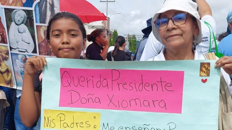 2023.07.26 Honduras marcha contra la ideología de género