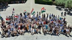 A magyar fiatalok csoportja Fatimában az Ifjúsági Világtalálkozó előtalálkozója részeként