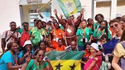 Grupo de jovens de São Tomé e Príncipe durante a JMJ Lisboa 2023
