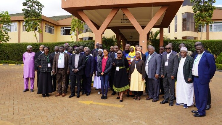 Liderët fetarë afrikanë në takimin e Nairobit