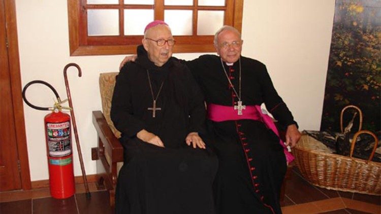 Dom Rafael com dom Clemente, primeiro bispo de Friburgo