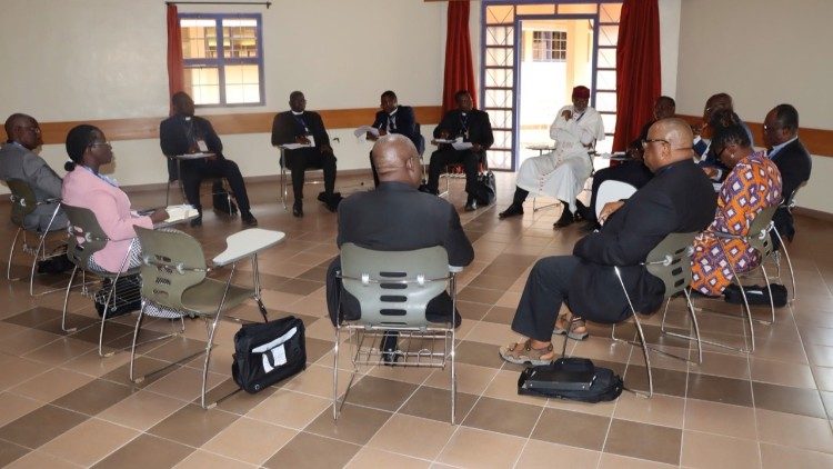 African delegates meeting in Nairobi in a group discussion.