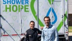 The Shower of Hope Program una iniciativa de atención caritativa 