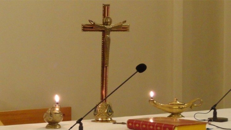 2023.08.27 Altare nella cappella del Palazzo Pio allestito per la liturgia ucraina