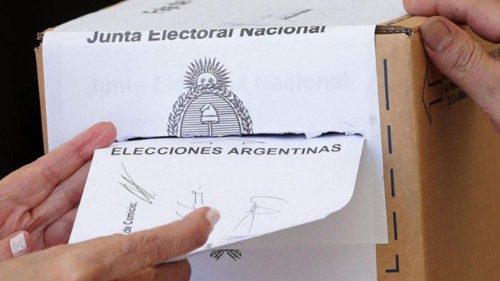 Argentina: Monseñor Jorge Lozano invita a cuidar la democracia 