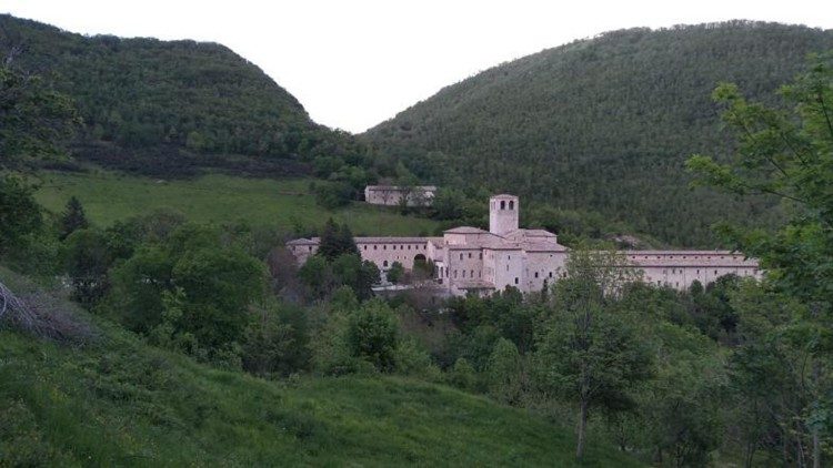 Mosteiro de Fonte de Avellana, na região das Marcas