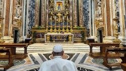 Pope Francis prays before Our Lady on Wednesday afternoon