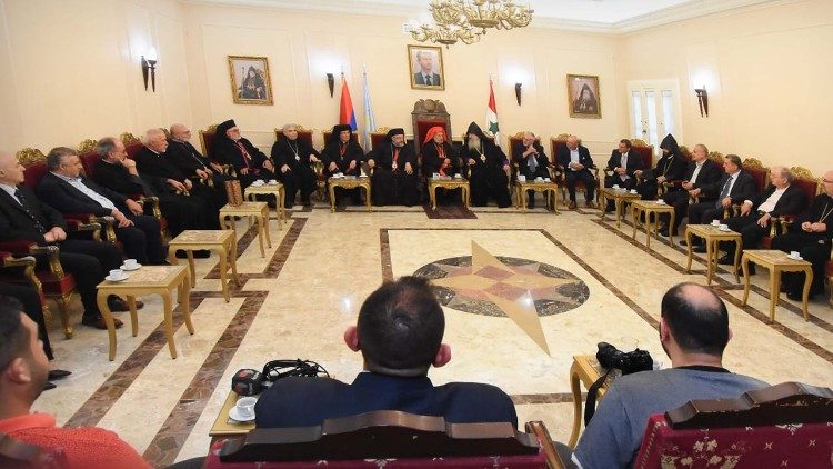 2023.08.31 Il Patriarca Minassian visita Chiesa Apostolica Armena in Aleppo