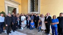 Le Pape et le personnel du dicastère pour la Doctrine de la Foi ce mardi 5 septembre.