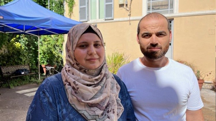 Deux réfugiés syriens aidés par la communauté de Sant'Egidio