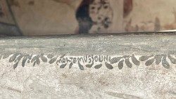 Die antifaschistische Inschrift in den Räumen des Staatssekretariats