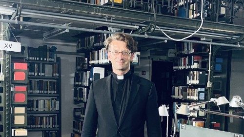 „Schindlers Liste“ von Rom: Fragen an einen Jesuiten