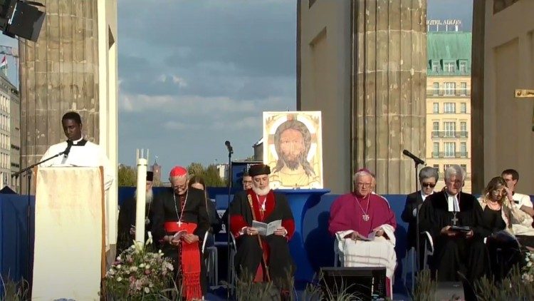 Molitvenega srečanja v Berlinu se je udeležil tudi kardinal Zuppi