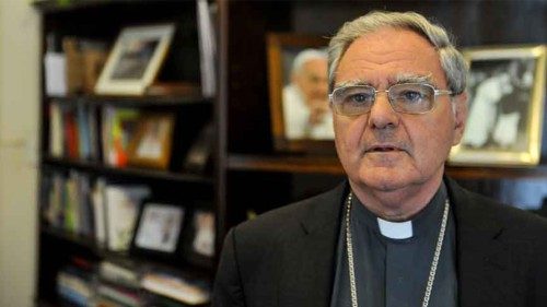 Monseñor Ojea: La Iglesia ilumina las conciencias, no recomienda candidatos