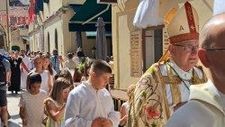 Šibenski biskup mons. Tomislav Rogić na proslavi blagdana Rođenja Blažene Djevice Marije u Skradinu