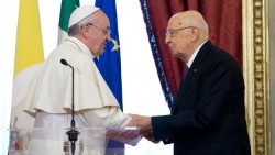 Ferenc pápa és Giorgio Napolitano olasz államfő