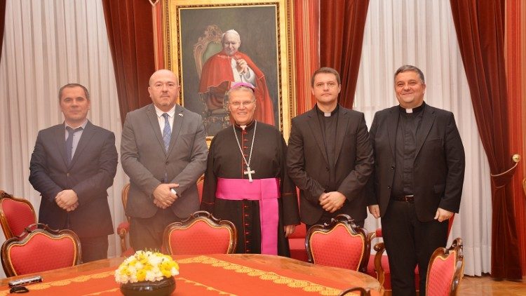Nadbiskup Đuro Hranić primio veleposlanika Države Izrael Gary Korena (Foto: TU Đakovačko-osječke nadbiskupije)