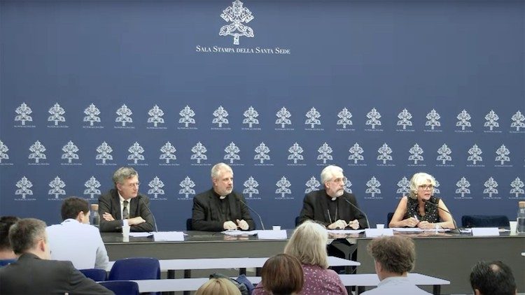 Press briefing for the calendar and list of participants for the XVI General Assembly of the Synod of Bishops