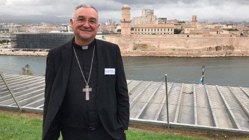 Obispo de Almería reivindica la necesidad de ayudar a los migrantes
