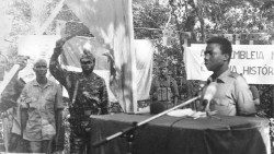 Nino Vieira, no acto da proclamação da independência da Guiné-Bissau em setembro de 1973 (foto de arquivo)