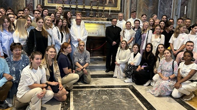 Stypendyści Fundacji Jana Pawła II w Watykanie: jego postać inspiruje