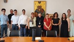Die Studierenden der theologischen Fakultät Trier zusammen mit Kardinal Koch