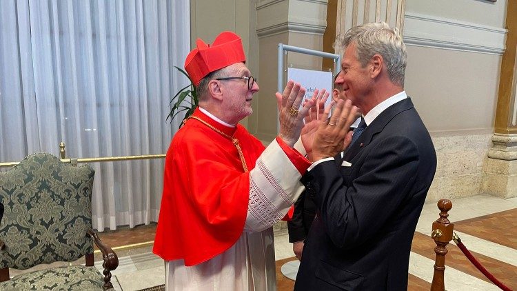 I saluti al cardinale Gugerotti
