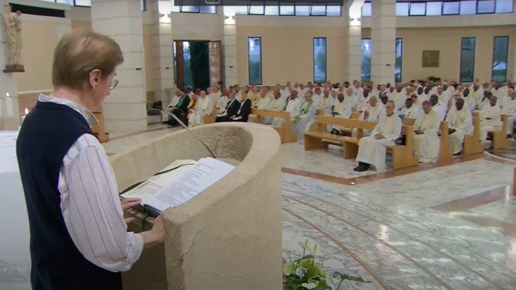Heilige Messe bei den Einkehrtagen in Sacrofano vor dem Beginn der Weltsynode