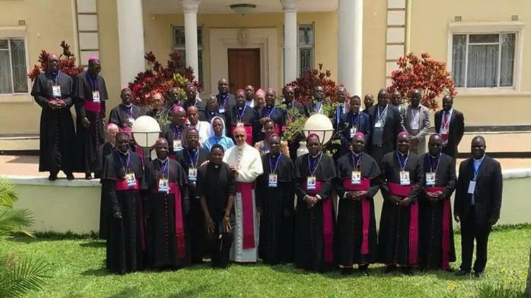 
                    Malawi. Bispos apelam aos malawianos que se preparem para as eleições de 2025
                