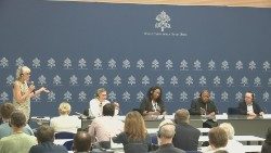 The briefing in the Press Office of the Holy See