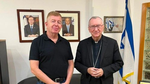 Kardinál Parolin navštívil izraelské velvyslanectví u Svatého stolce