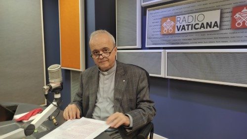Padre Emilio Martínez, profesor de la Pontifica Facultada de Teología Tersianum de Roma. 